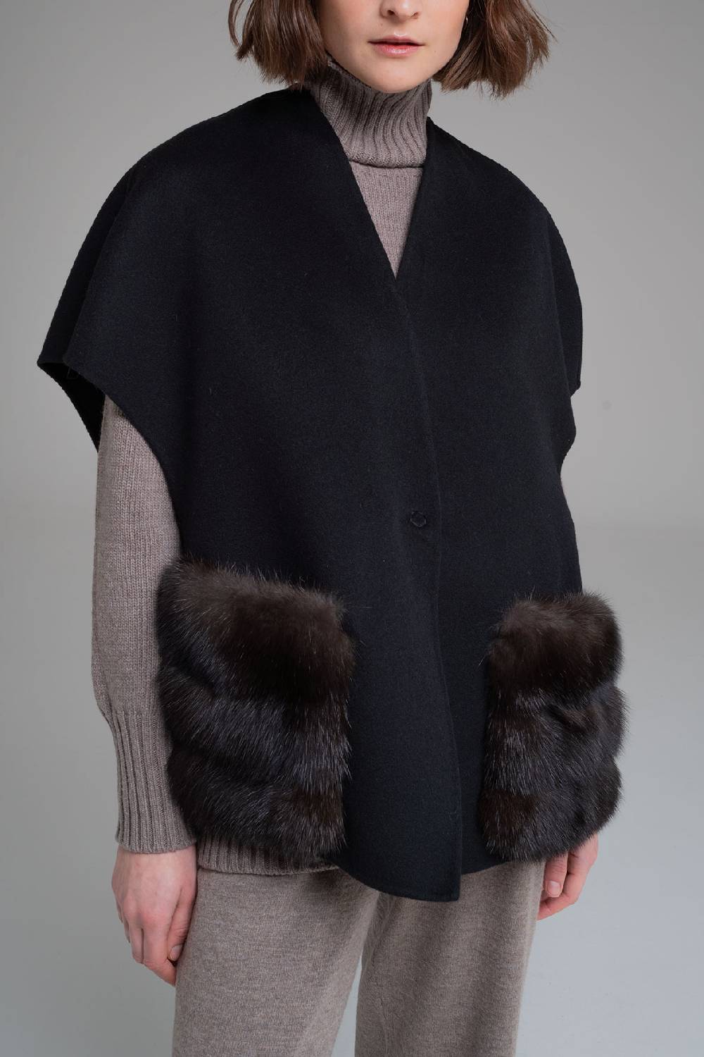Manzoni 24 Gilet in tessuto cashmere Loro Piana con tasche in zibellino Online