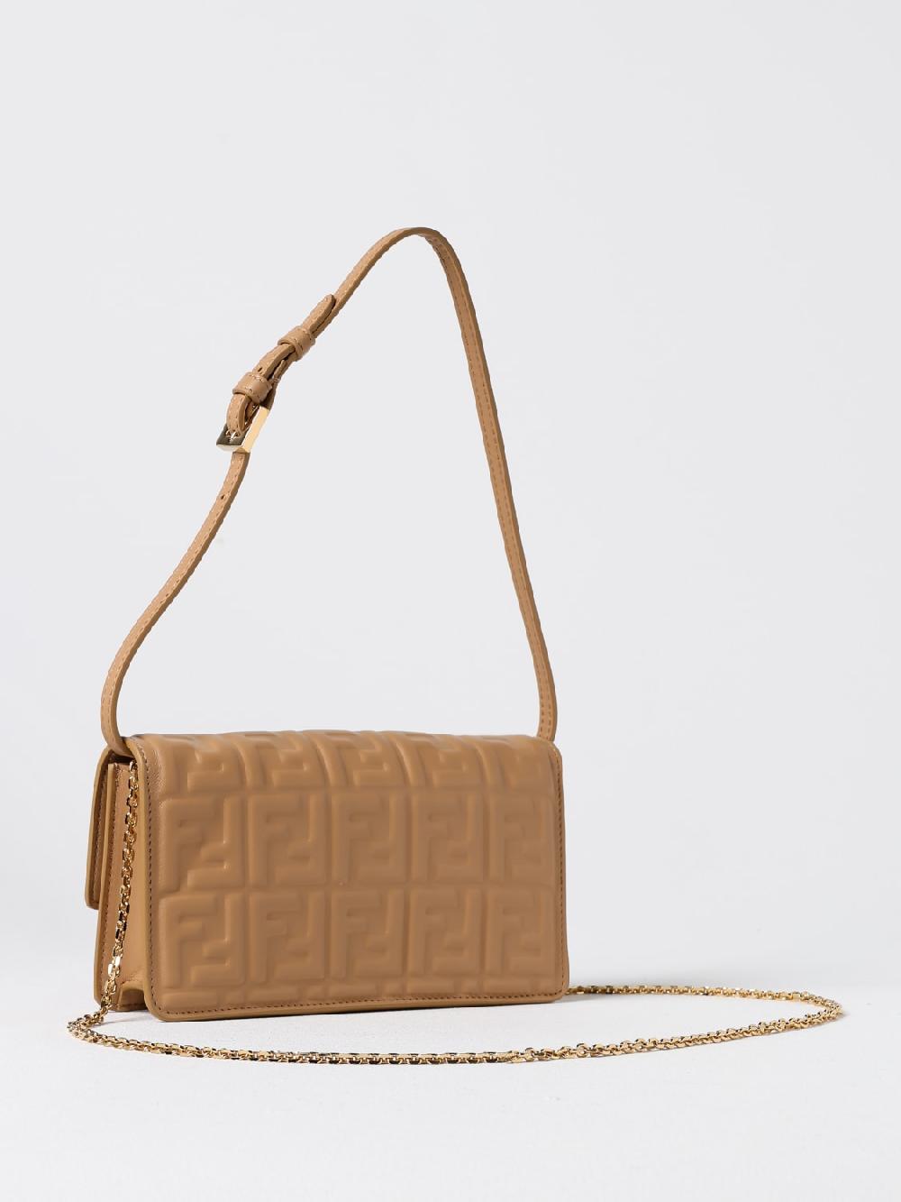 Giglio Borsa wallet Fendi in nappa con monogram FF all over Presa