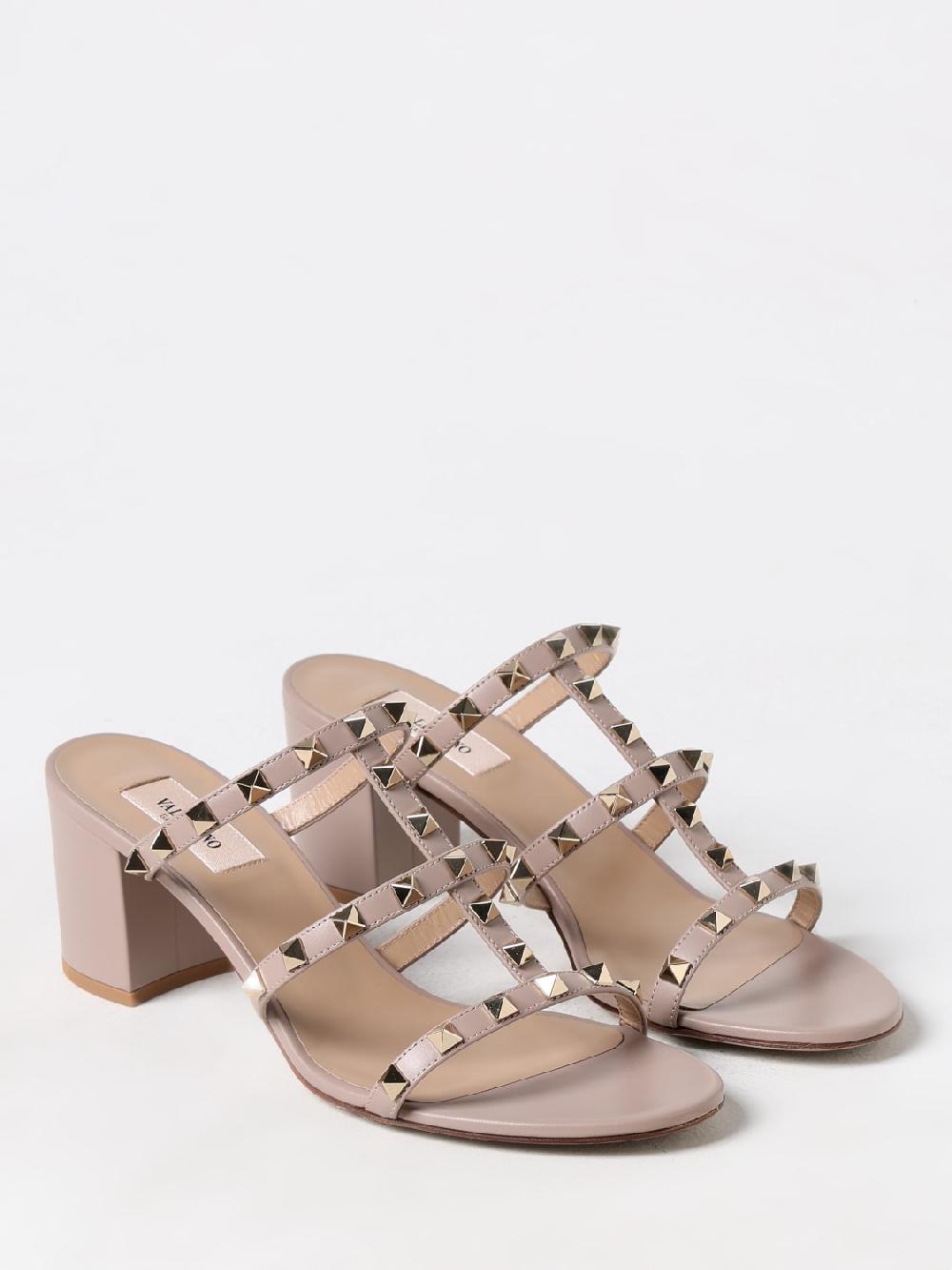 Giglio Sandalo Rockstud Valentino Garavani in nappa Convenienza