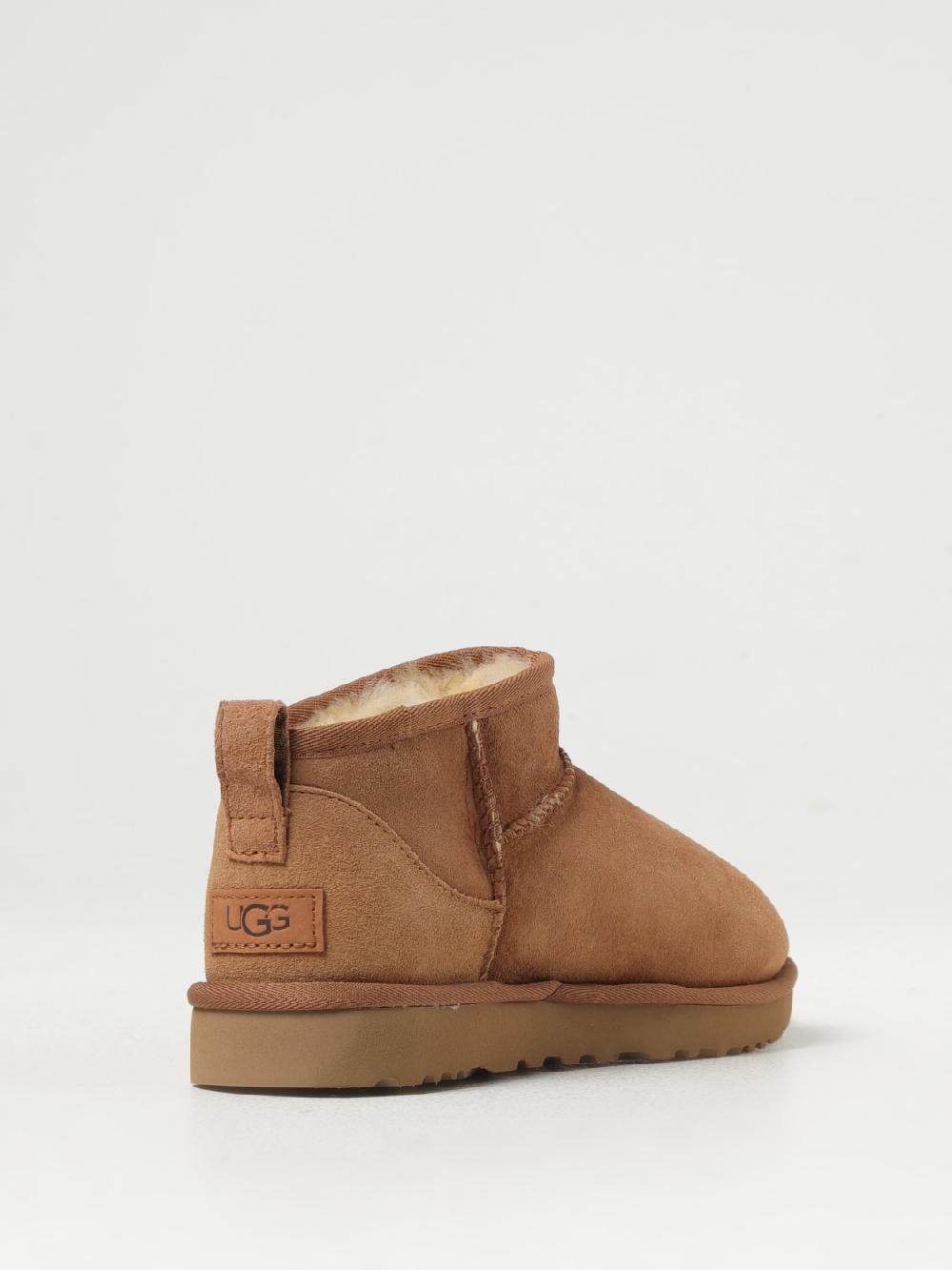 Giglio Stivaletto Classic Ultra Mini UGG in camoscio Moda