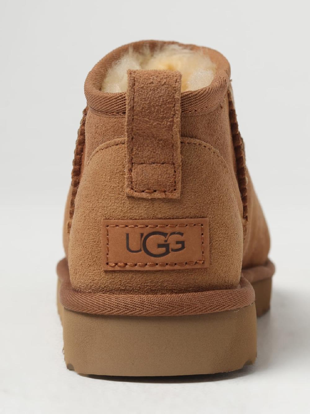 Giglio Stivaletto Classic Ultra Mini UGG in camoscio Moda