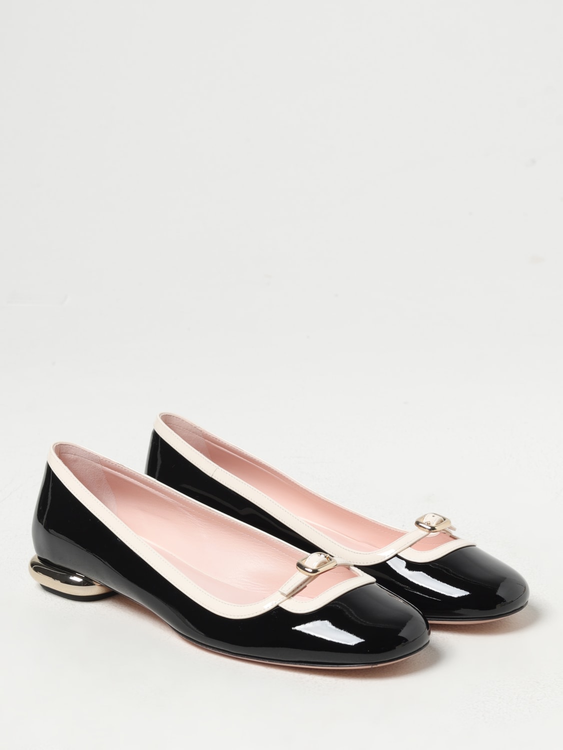 Giglio Ballerina Roger Vivier in vernice Flash Sale
