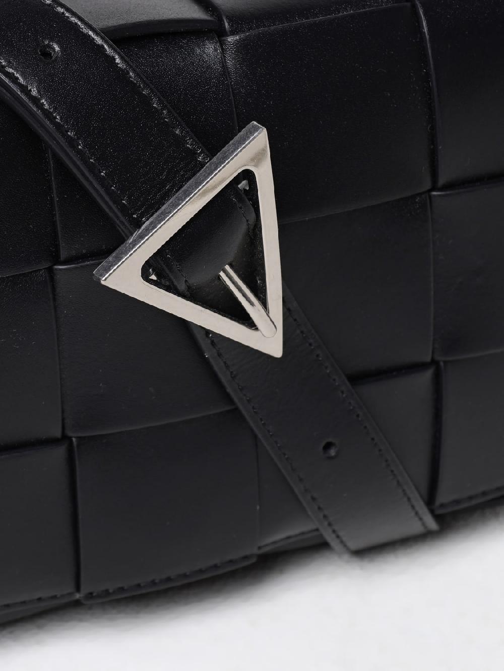 Giglio Borsa Cassette Bottega Veneta in pelle intrecciata Offerta