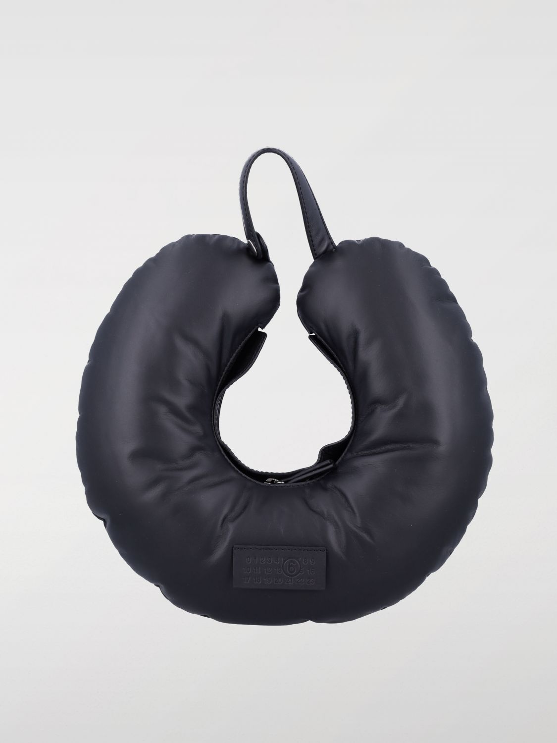 Giglio Borsa Travel Pillow MM6 Maison Margiela in pelle Comprare a buon mercato