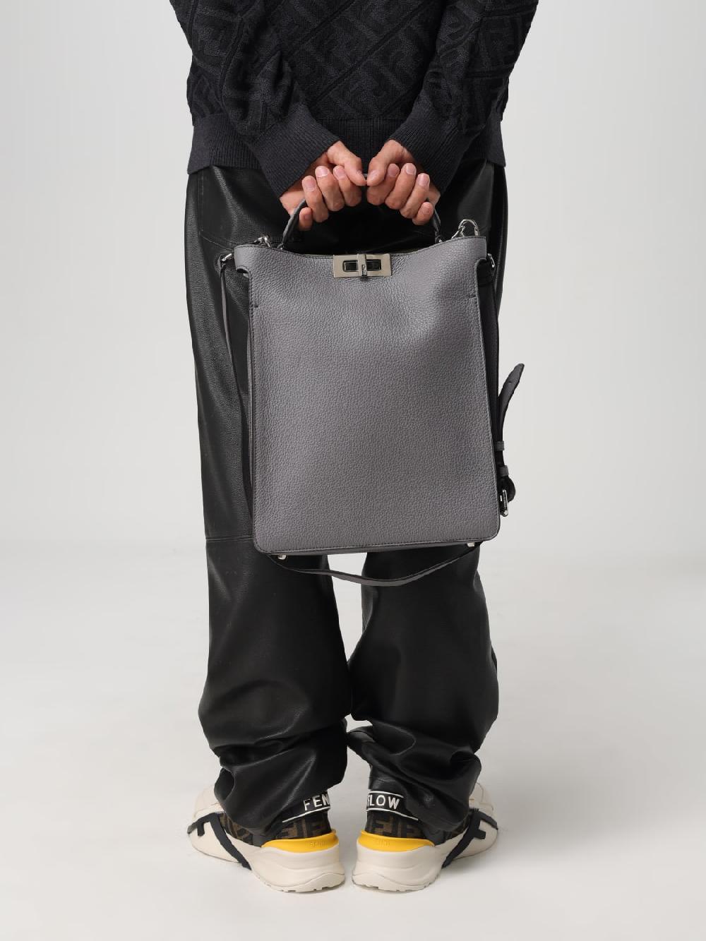 Giglio Borsa Peekaboo X-Lite Fendi in pelle a grana Offerta per la Festa della Mamma