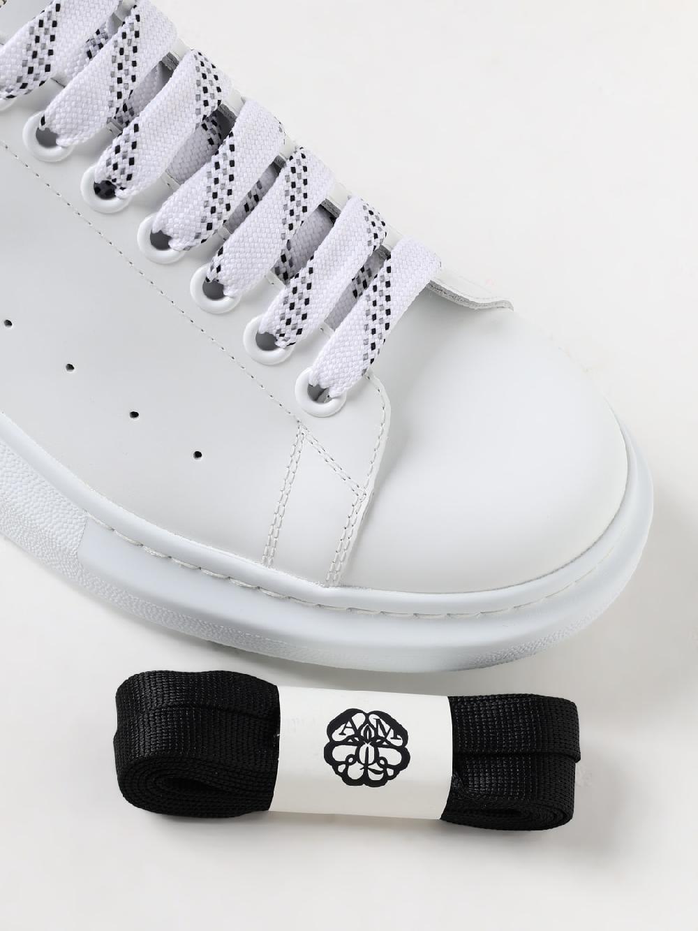 Giglio Sneakers Larry Alexander McQueen in pelle Affare Del Giorno